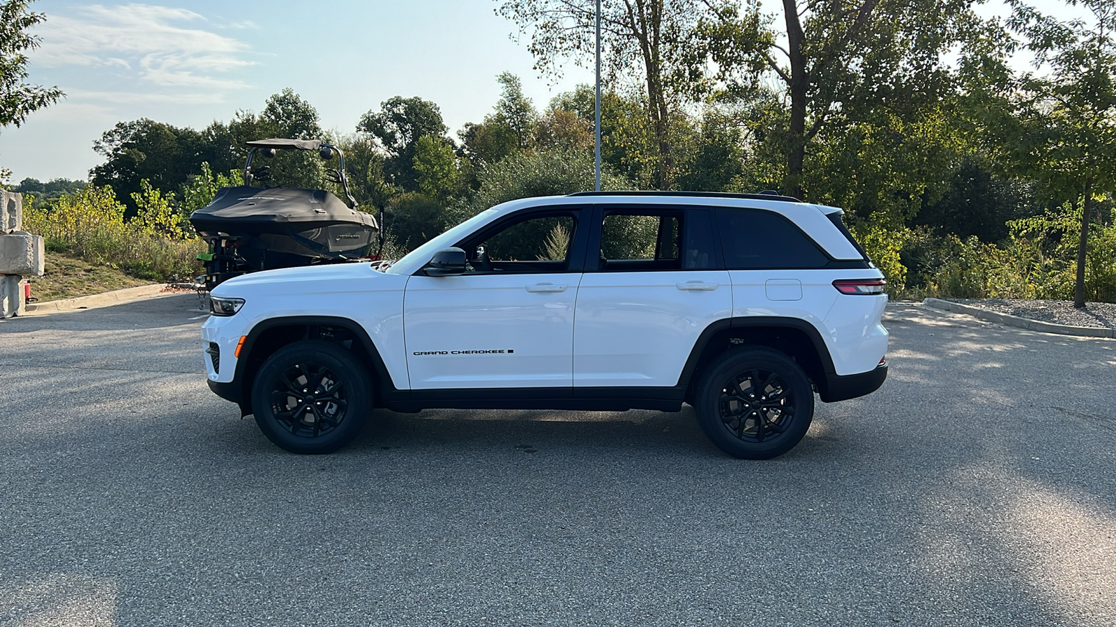 2024 Jeep Grand Cherokee Altitude 7