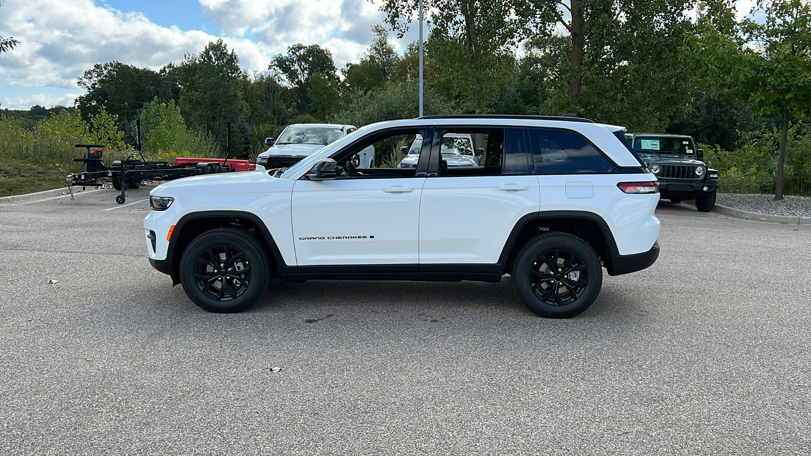 2024 Jeep Grand Cherokee Altitude 7