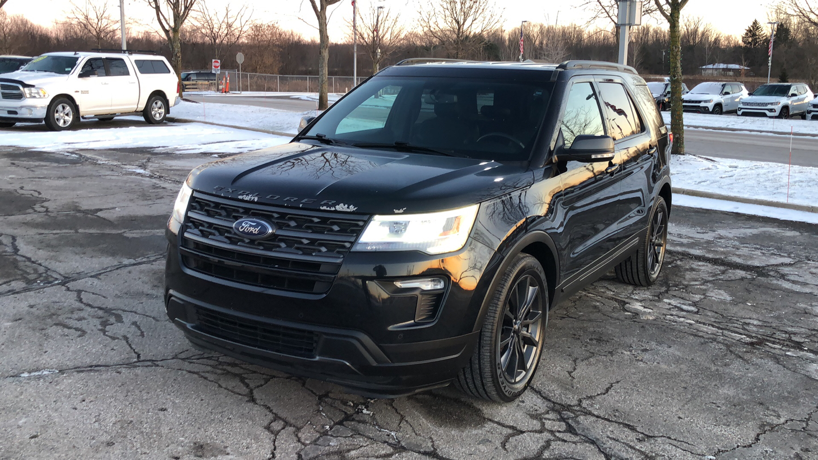 2018 Ford Explorer XLT 2