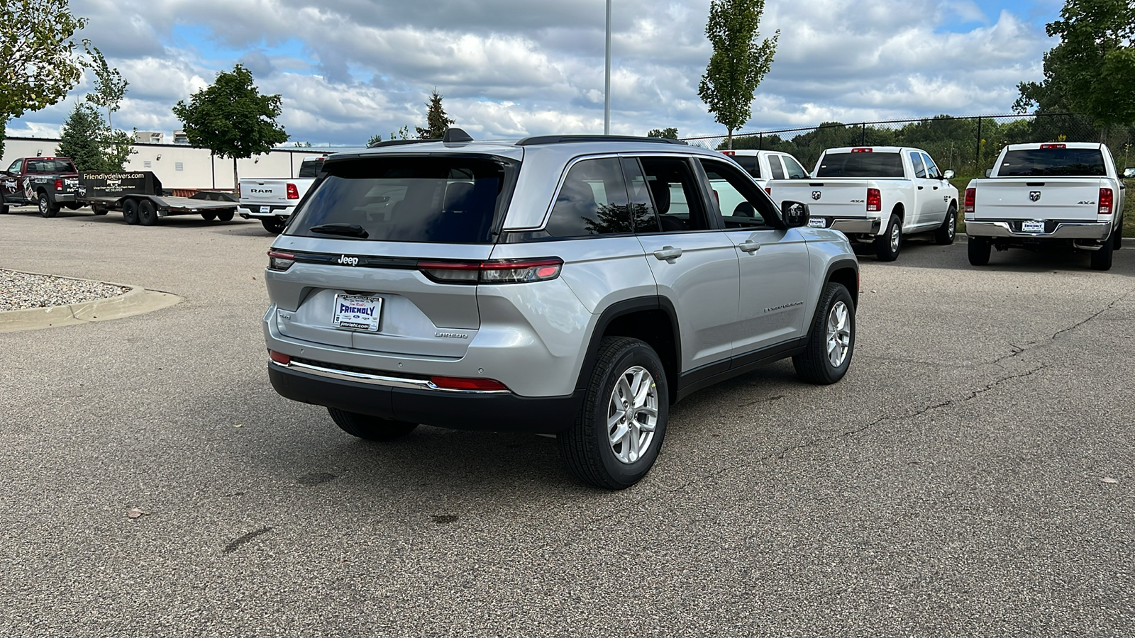 2024 Jeep Grand Cherokee Laredo 4