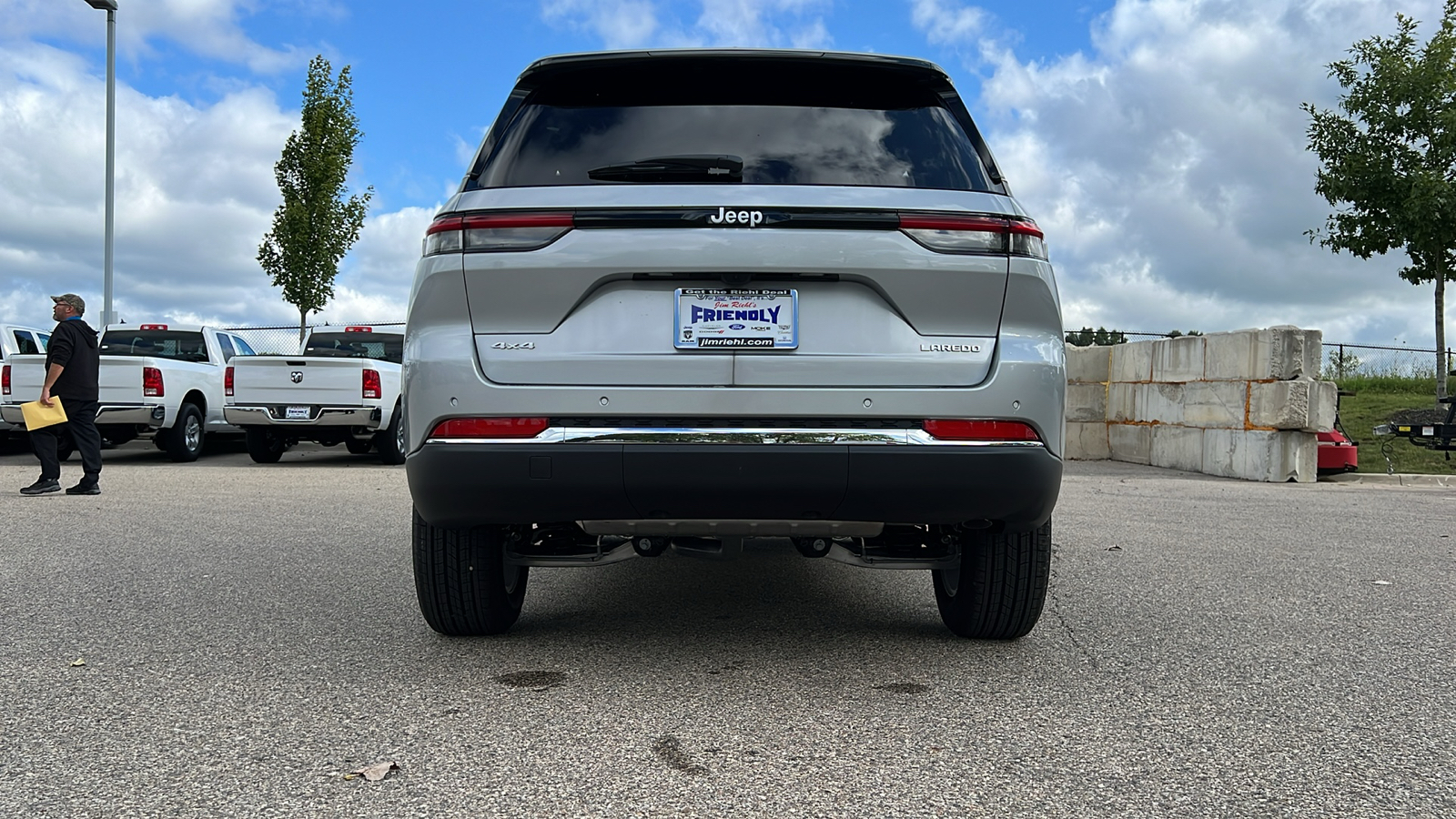 2024 Jeep Grand Cherokee Laredo 14