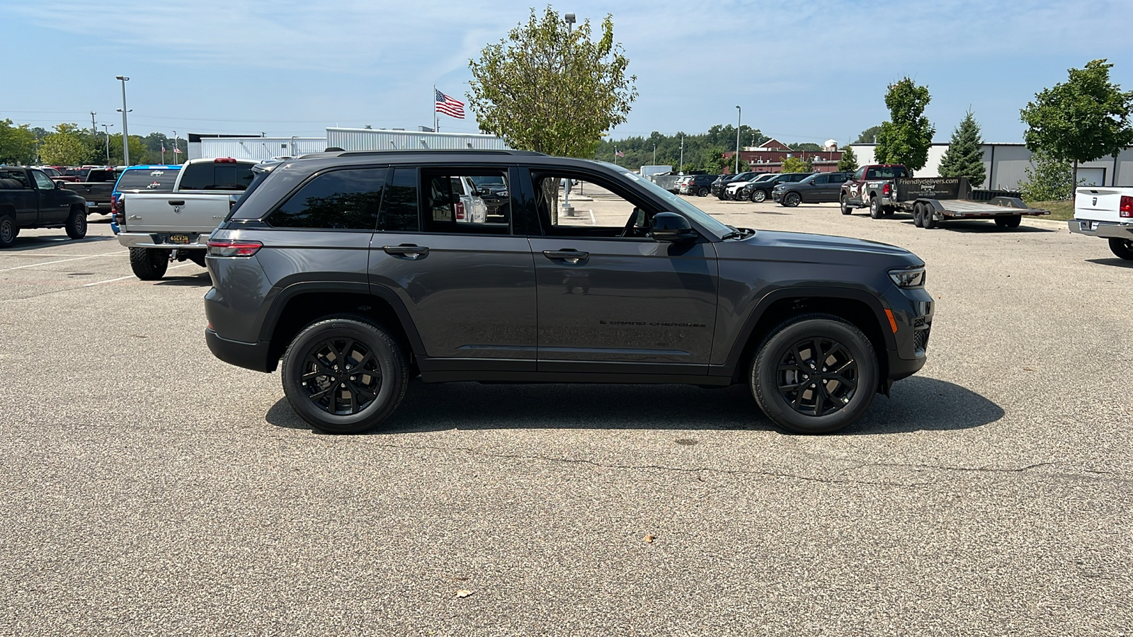 2024 Jeep Grand Cherokee Altitude 3