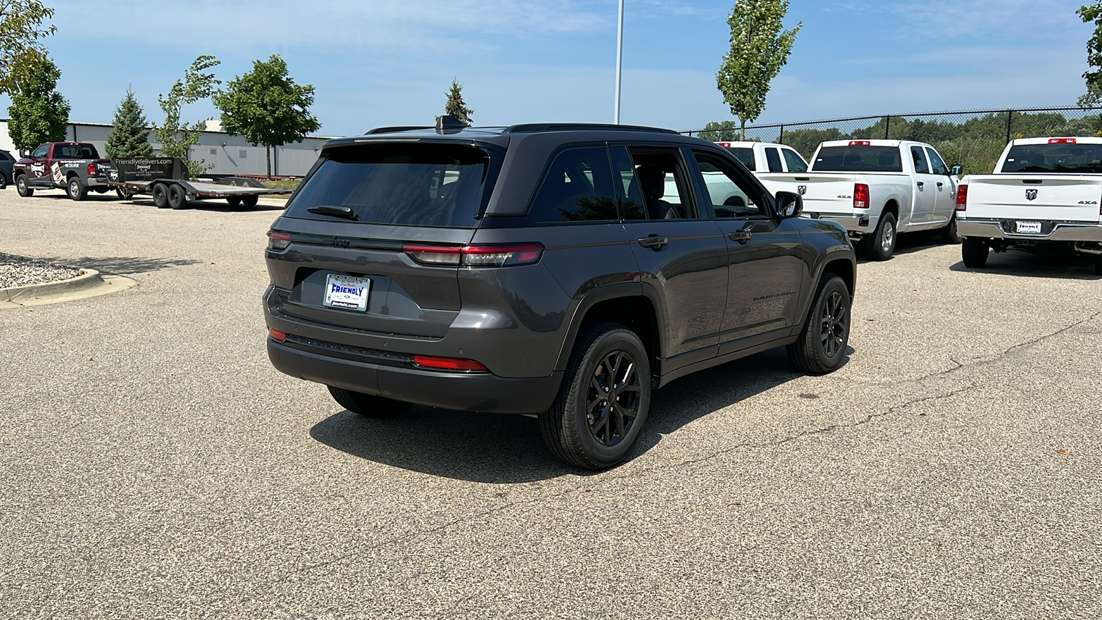 2024 Jeep Grand Cherokee Altitude 4