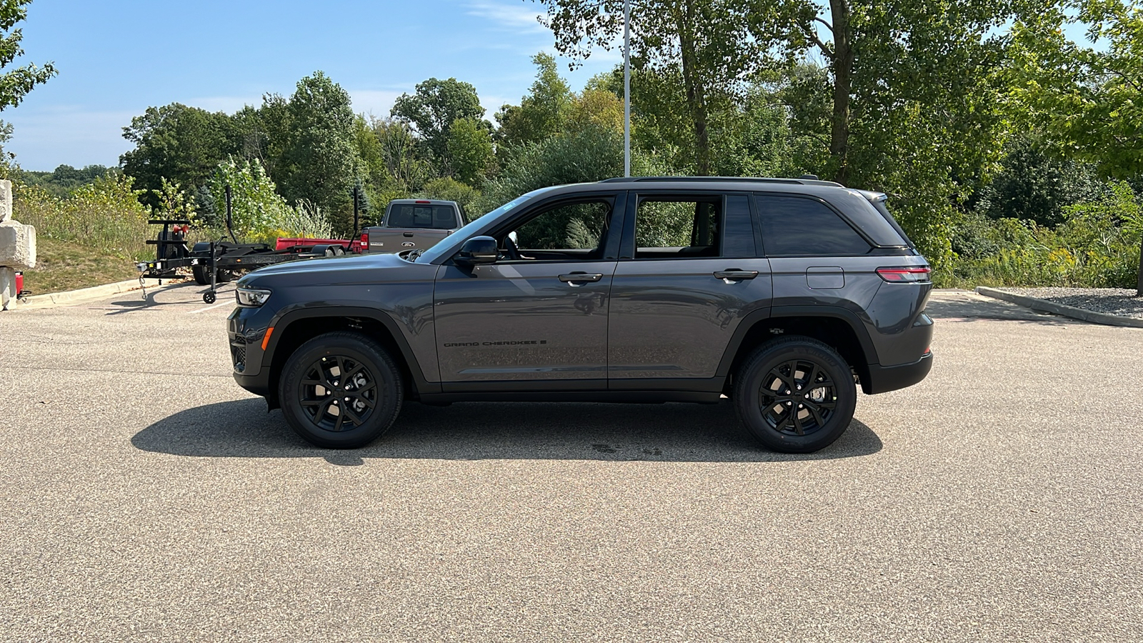 2024 Jeep Grand Cherokee Altitude 7