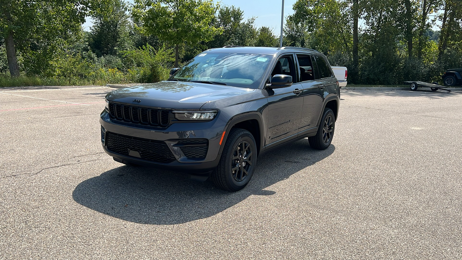 2024 Jeep Grand Cherokee Altitude 8