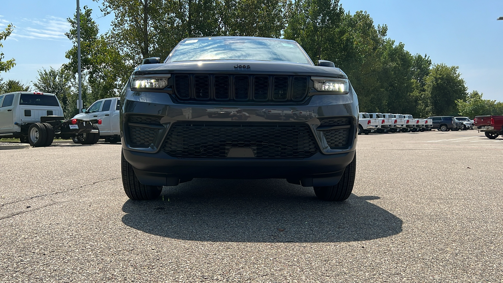 2024 Jeep Grand Cherokee Altitude 12