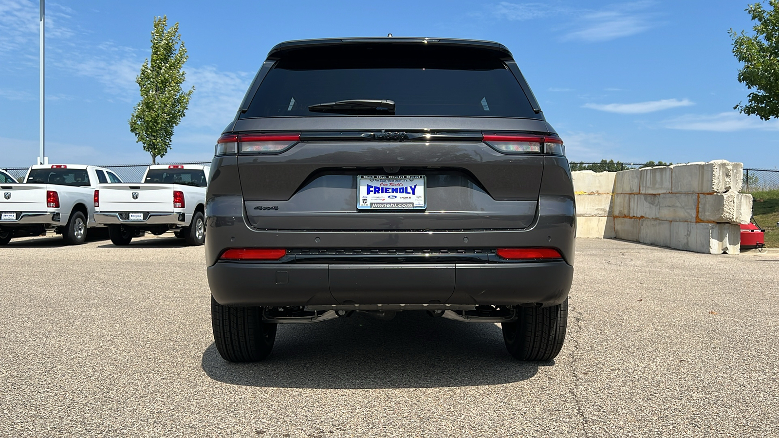 2024 Jeep Grand Cherokee Altitude 14