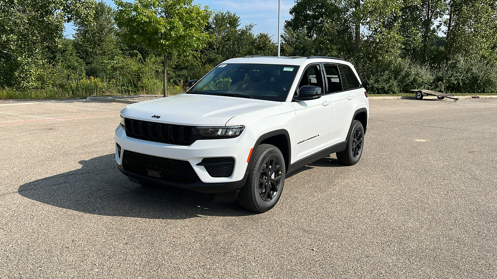 2024 Jeep Grand Cherokee Altitude X 8