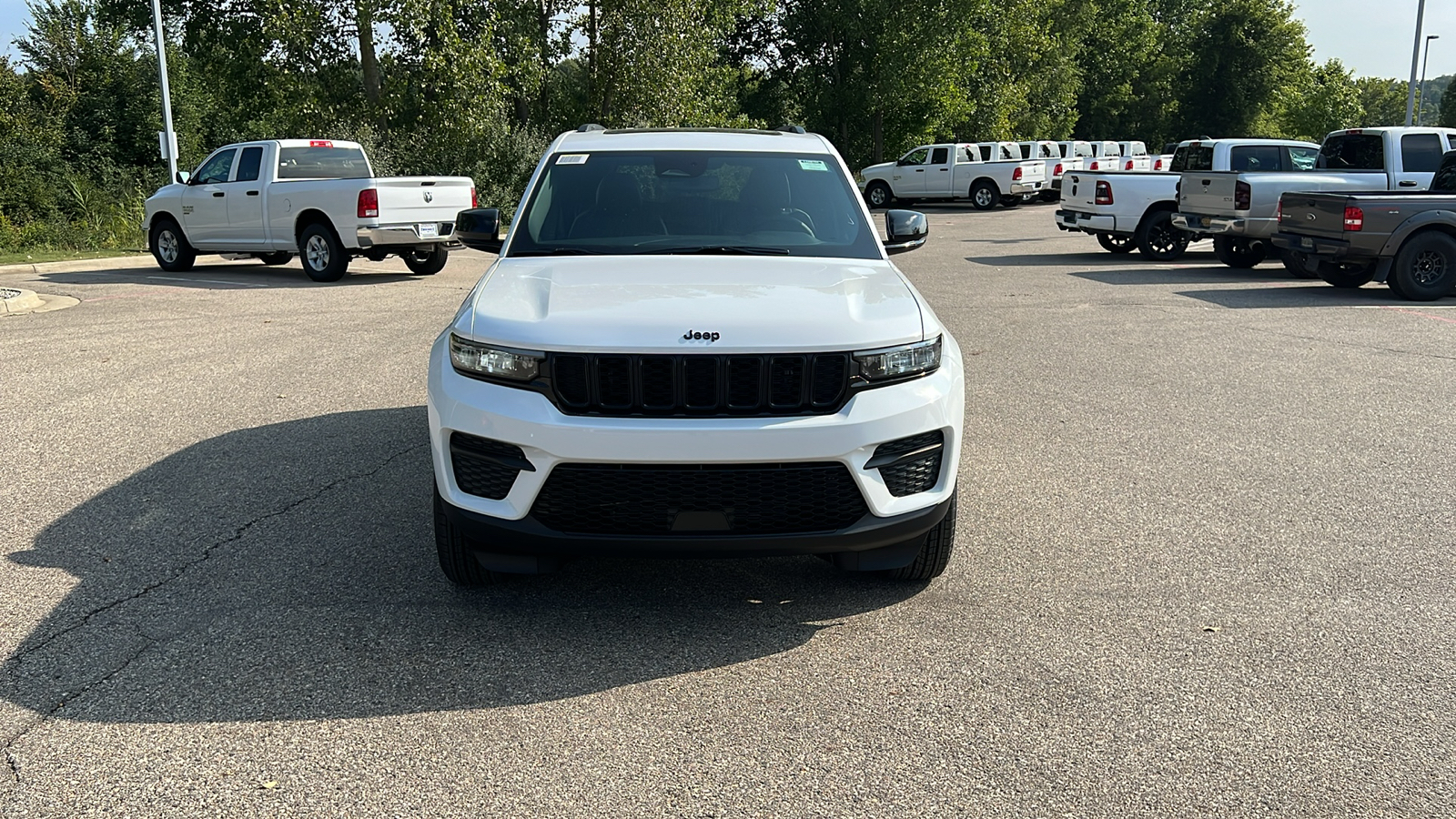 2024 Jeep Grand Cherokee Altitude X 9