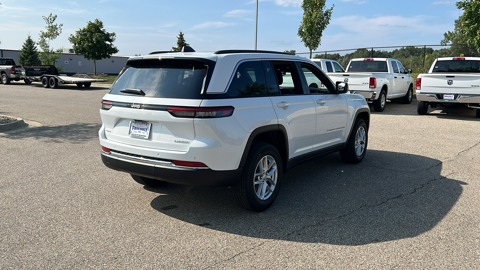 2024 Jeep Grand Cherokee Laredo 4