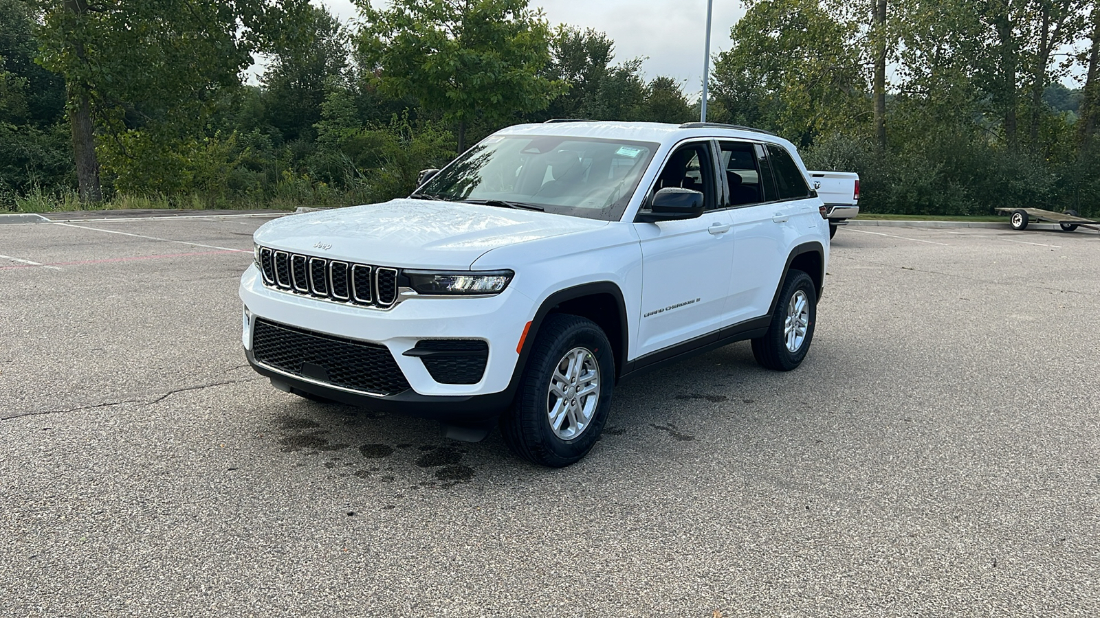 2024 Jeep Grand Cherokee Laredo 8