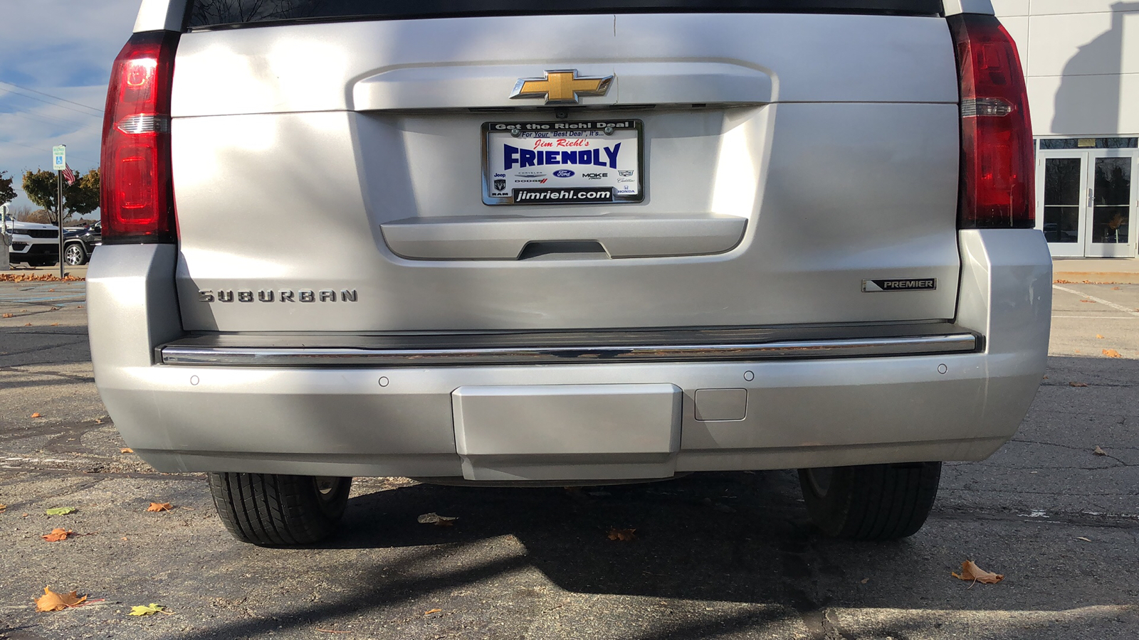 2018 Chevrolet Suburban Premier 17