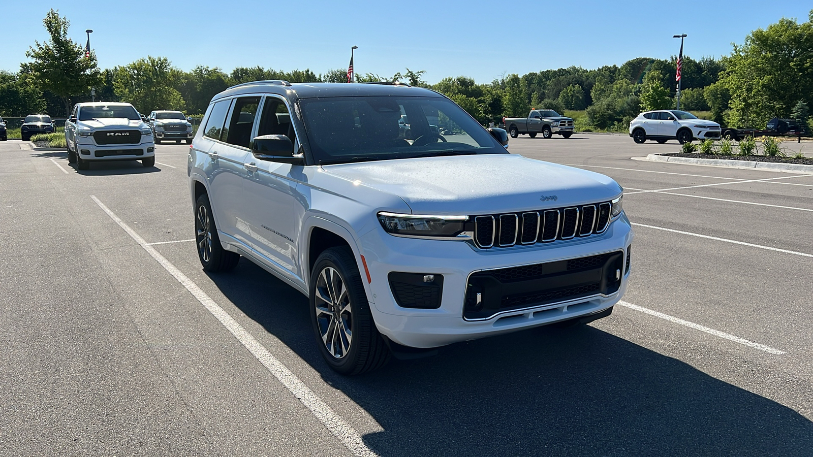 2024 Jeep Grand Cherokee L Overland 2