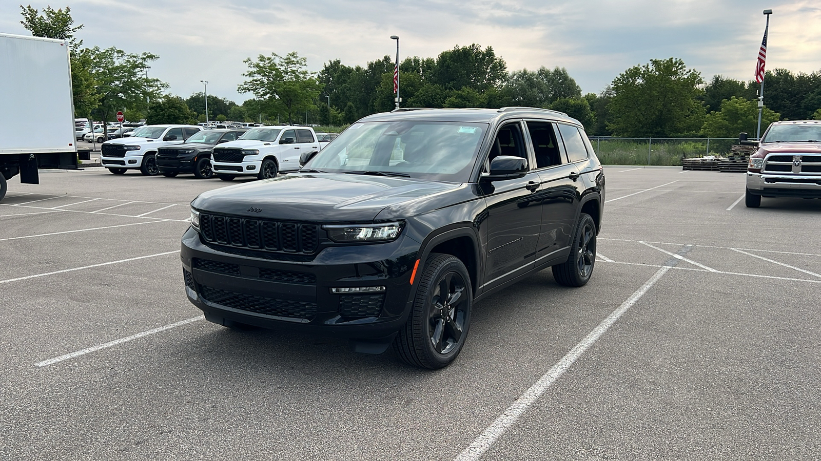 2024 Jeep Grand Cherokee L Limited 8