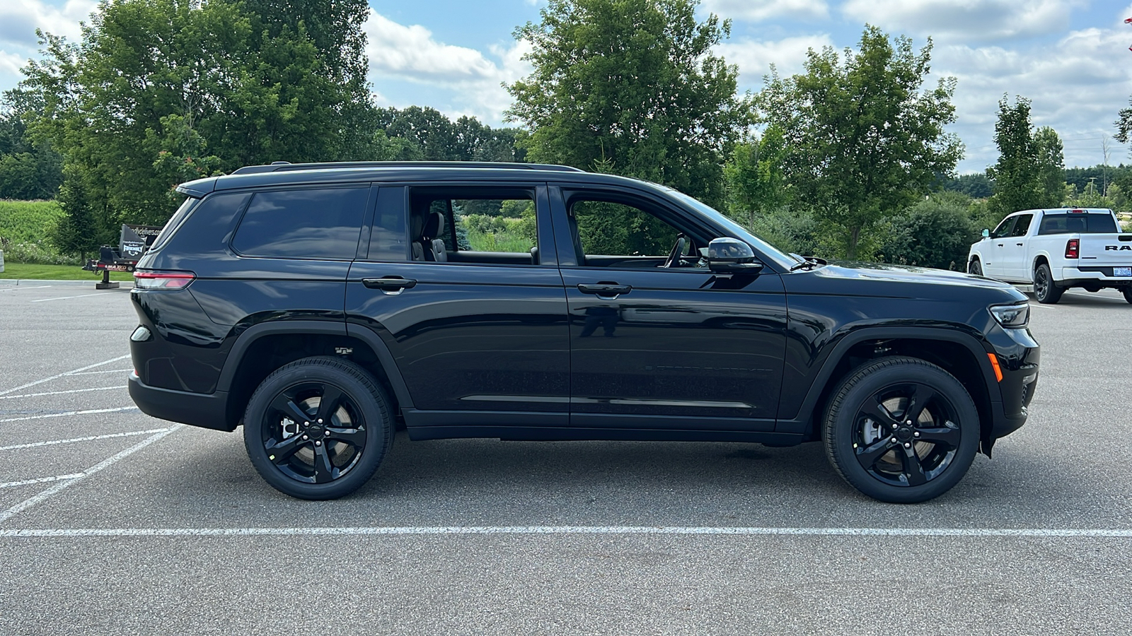 2024 Jeep Grand Cherokee L Limited 3