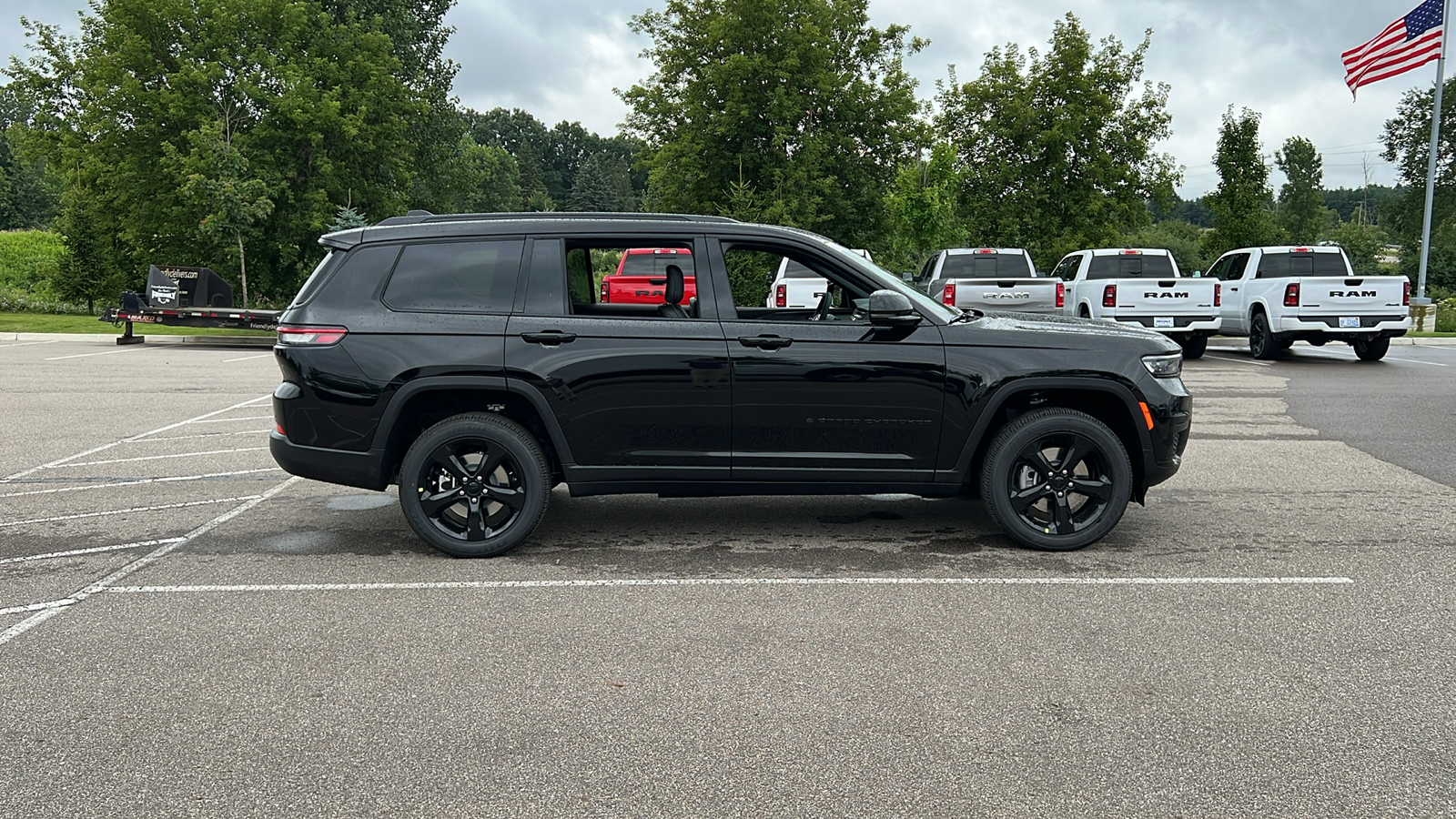 2024 Jeep Grand Cherokee L Altitude X 3