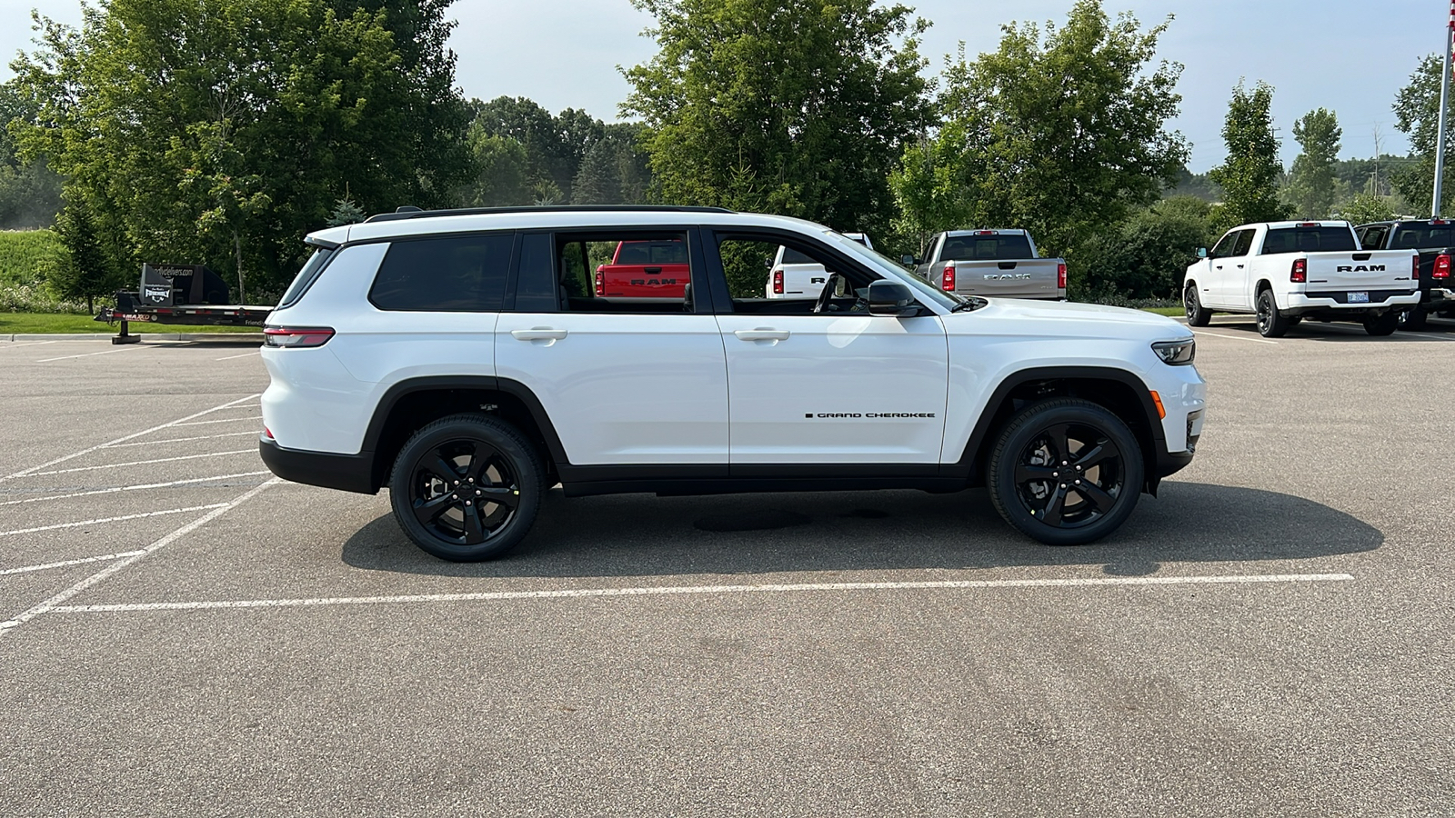 2024 Jeep Grand Cherokee L Limited 3