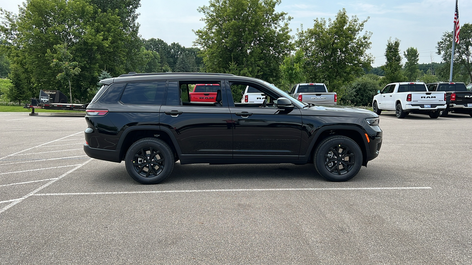 2024 Jeep Grand Cherokee L Altitude X 3