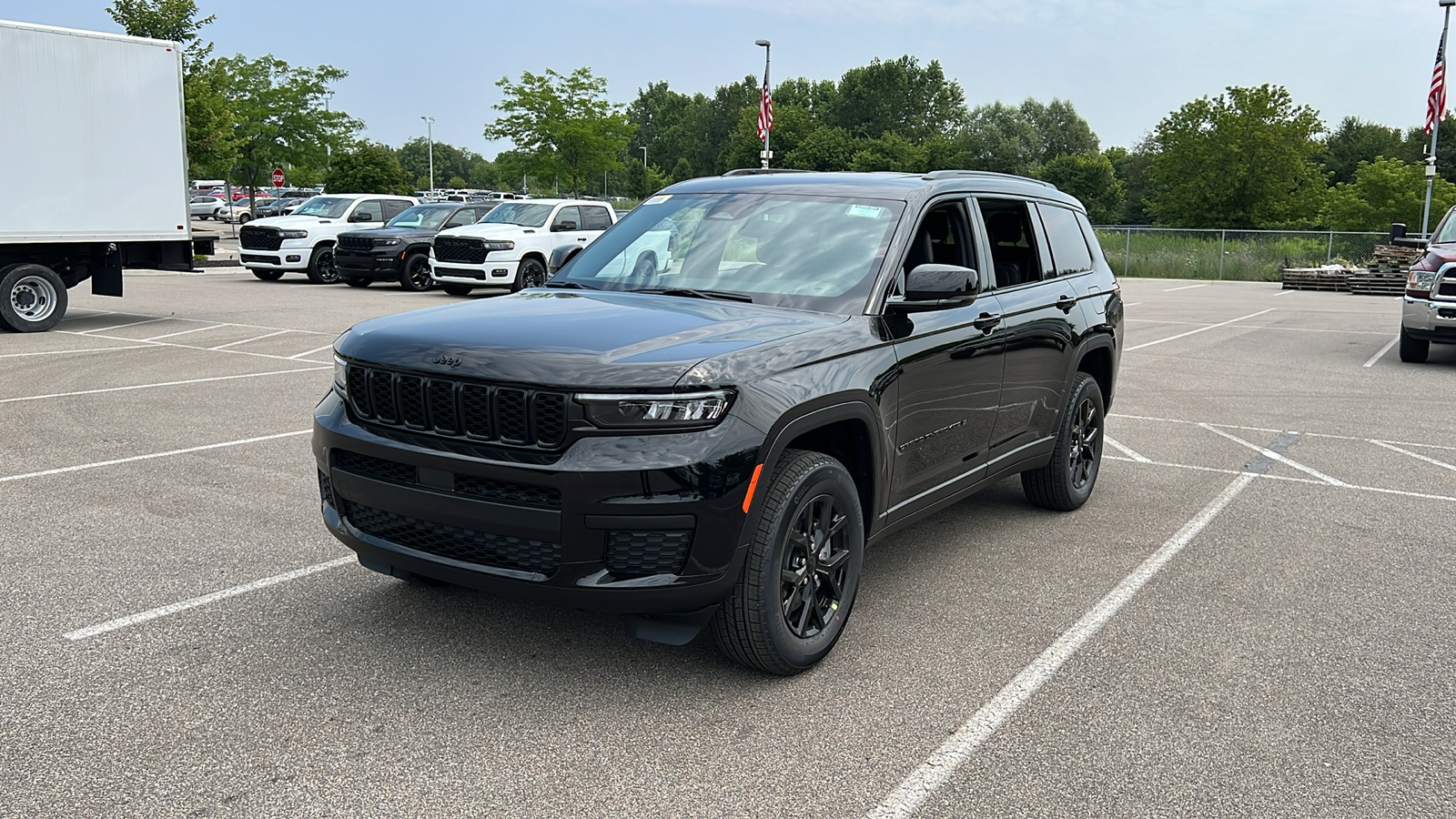 2024 Jeep Grand Cherokee L Altitude X 8