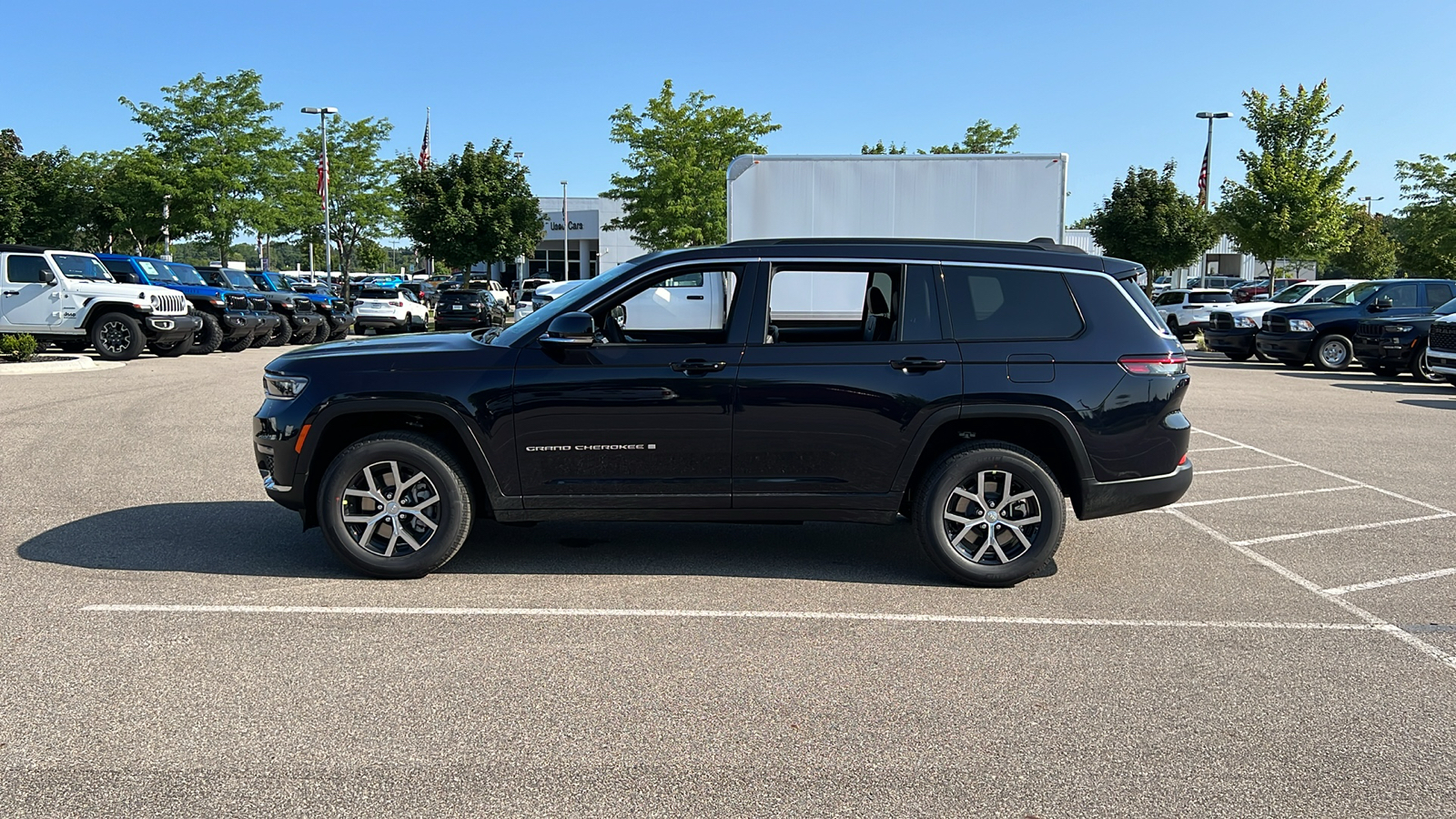 2024 Jeep Grand Cherokee L Limited 7