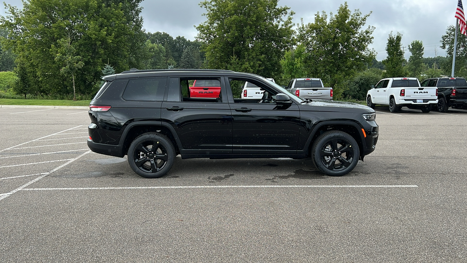 2024 Jeep Grand Cherokee L Limited 3