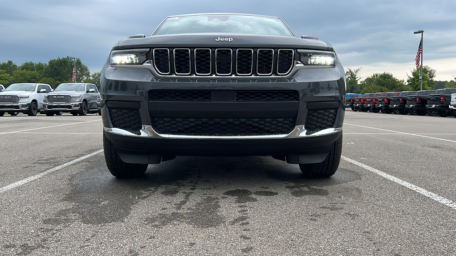 2024 Jeep Grand Cherokee L Laredo 12