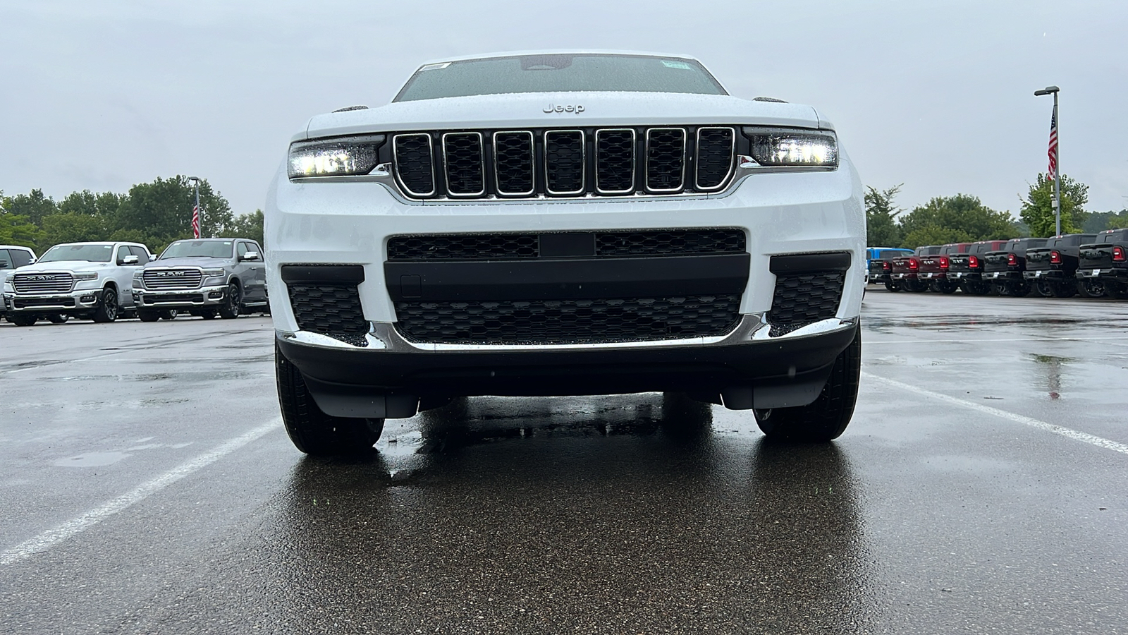 2024 Jeep Grand Cherokee L Laredo 12