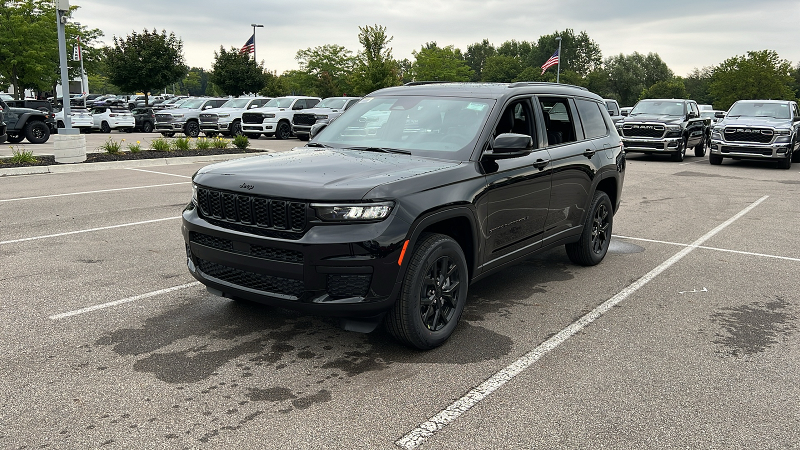 2024 Jeep Grand Cherokee L Altitude 8