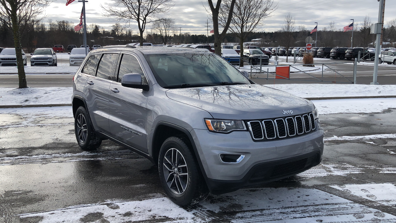 2018 Jeep Grand Cherokee Laredo E 8