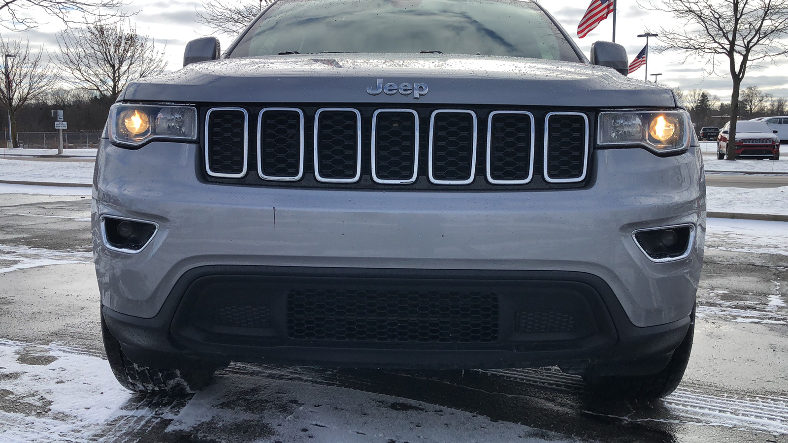 2018 Jeep Grand Cherokee Laredo E 16