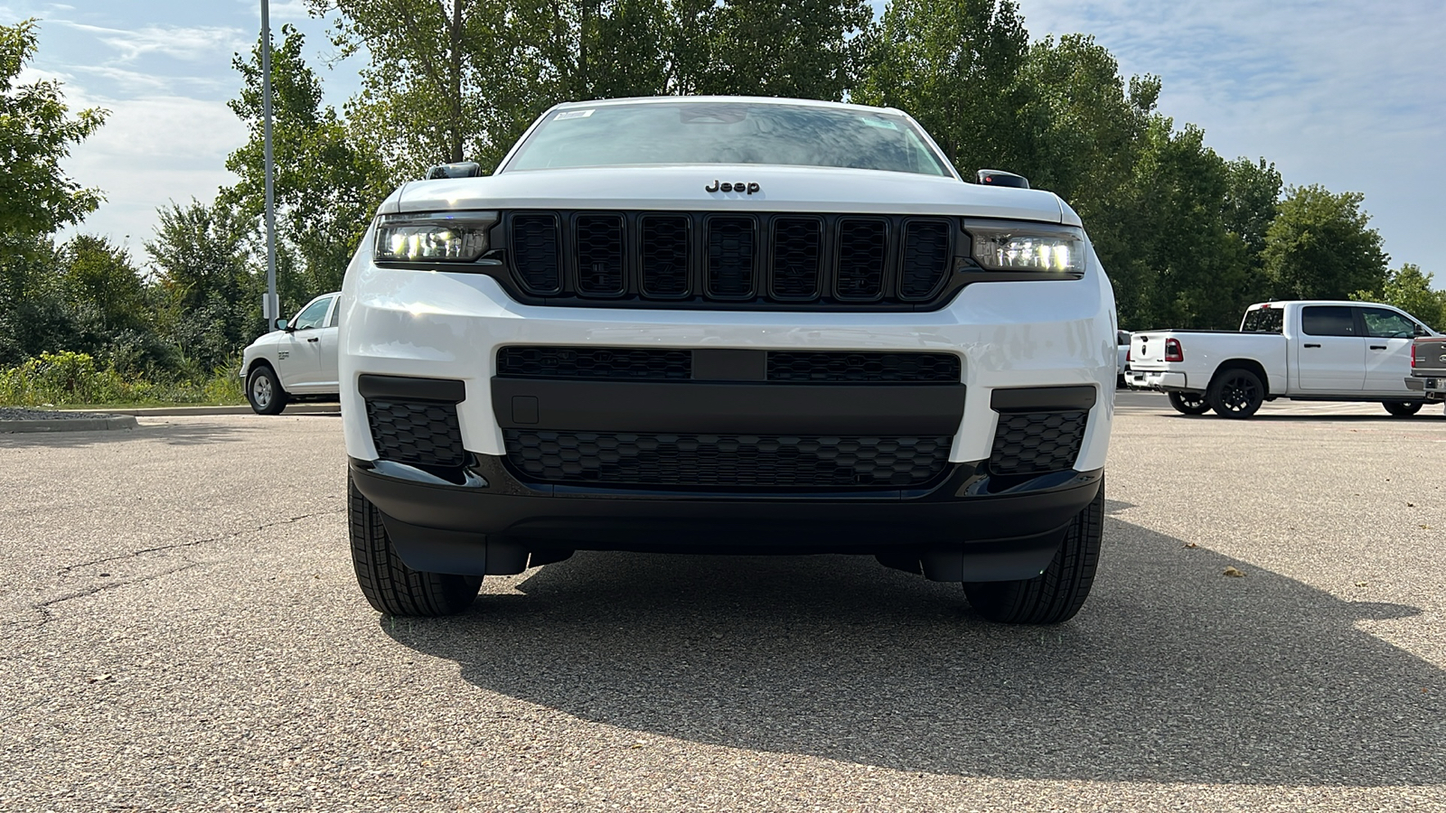 2024 Jeep Grand Cherokee L Altitude X 12