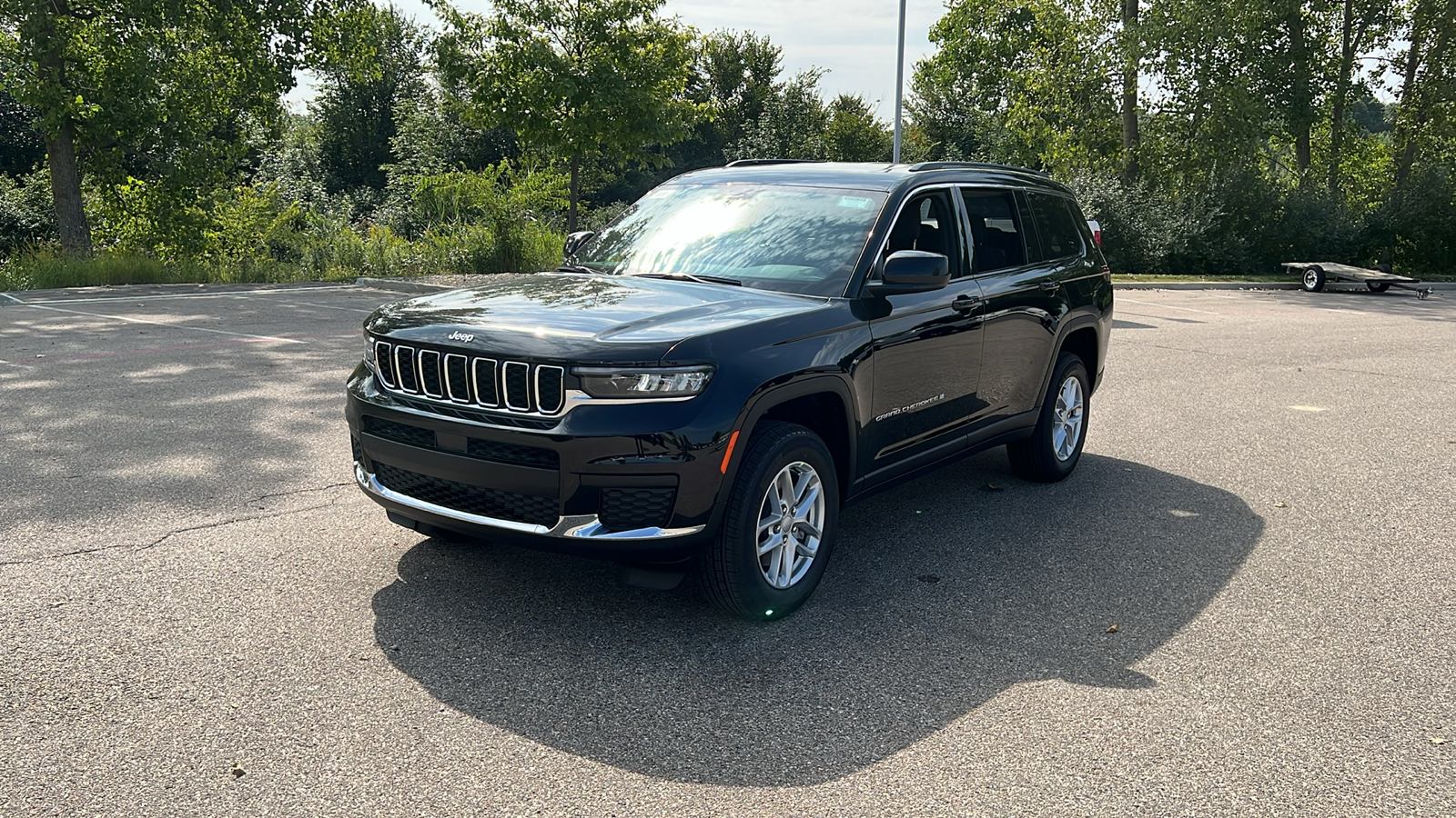 2024 Jeep Grand Cherokee L Laredo 8