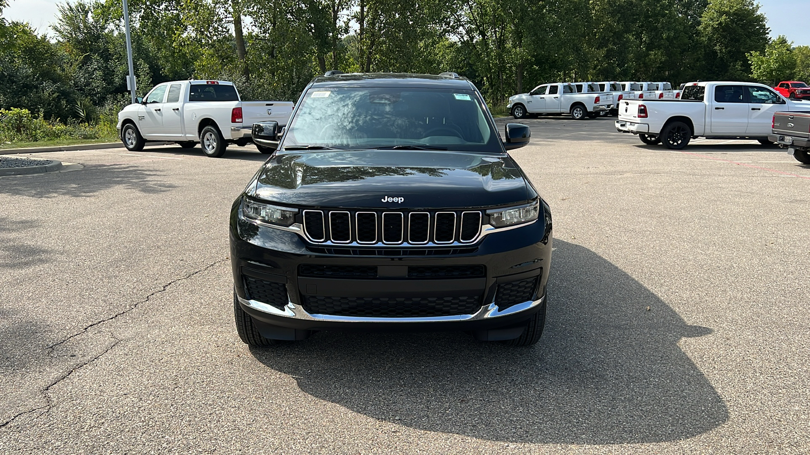 2024 Jeep Grand Cherokee L Laredo 9