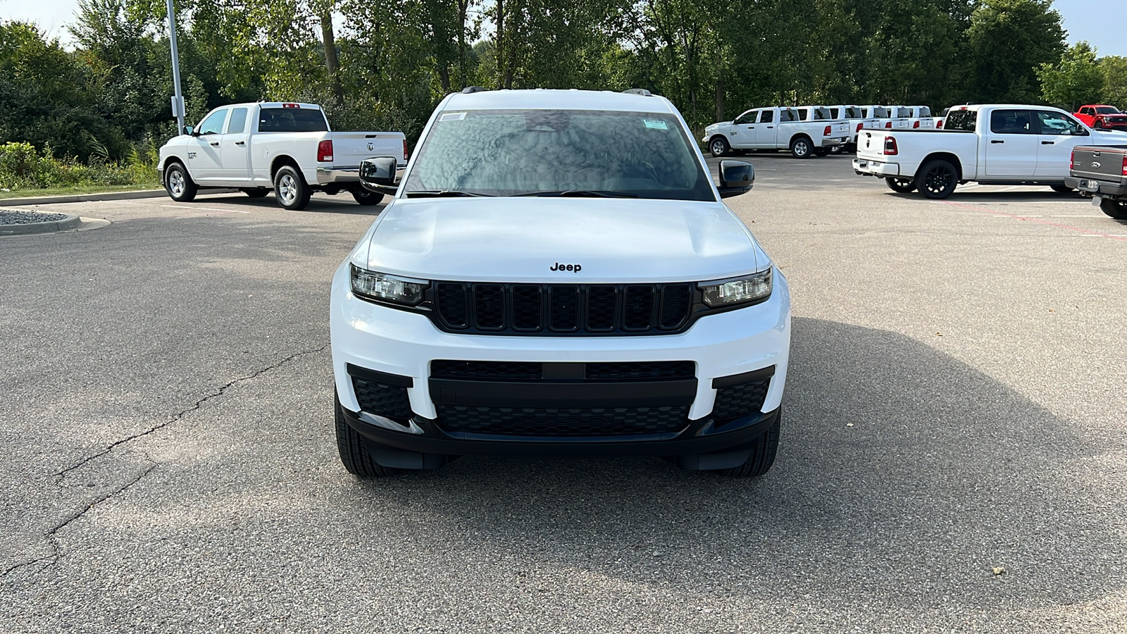 2024 Jeep Grand Cherokee L Altitude 9