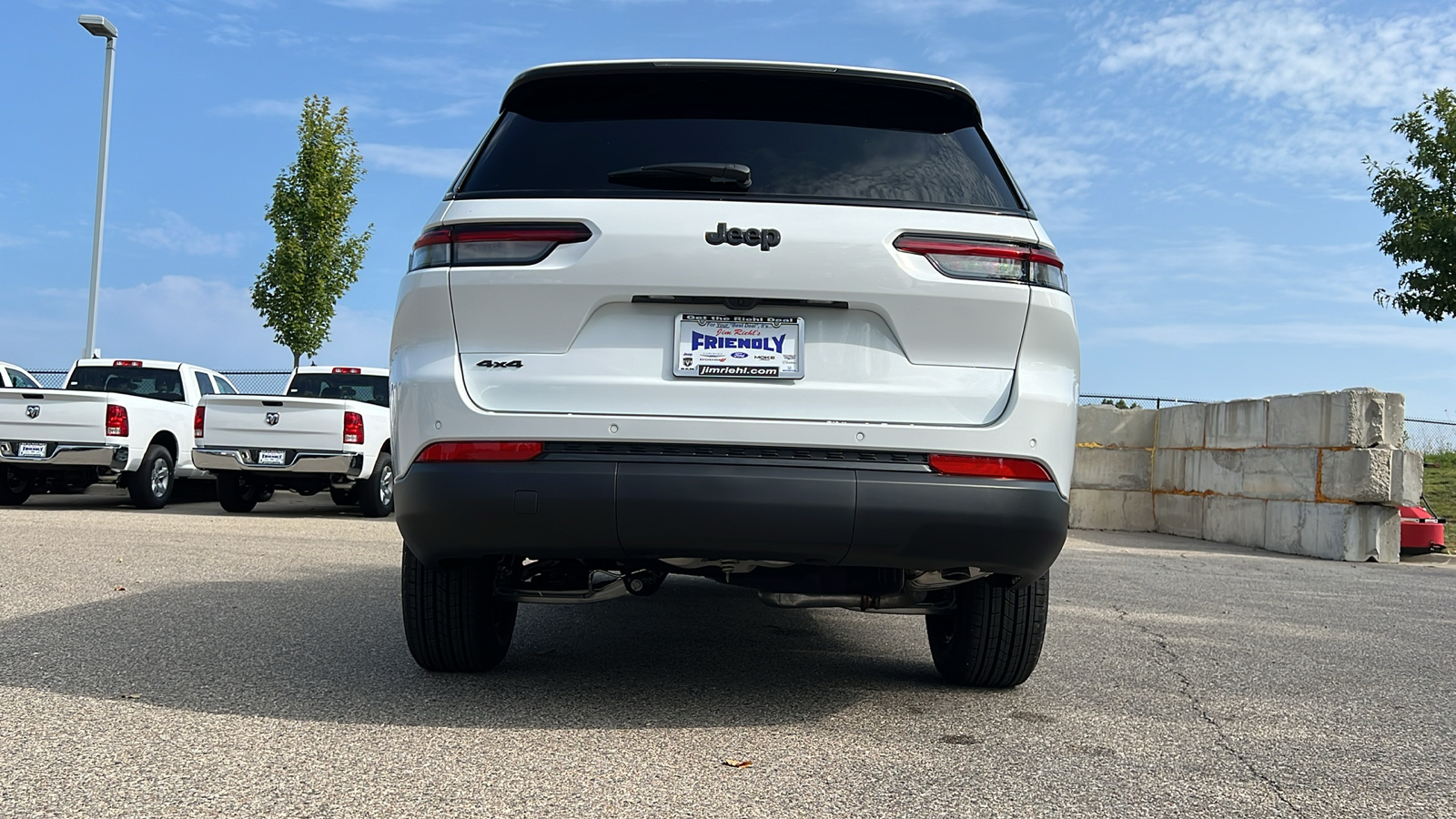 2024 Jeep Grand Cherokee L Altitude 14