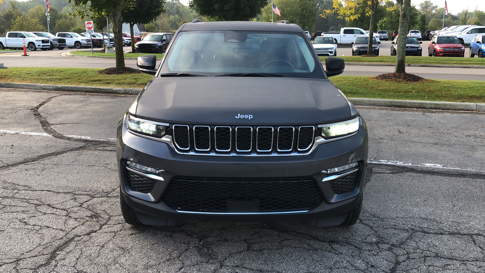 2022 Jeep Grand Cherokee Limited 9