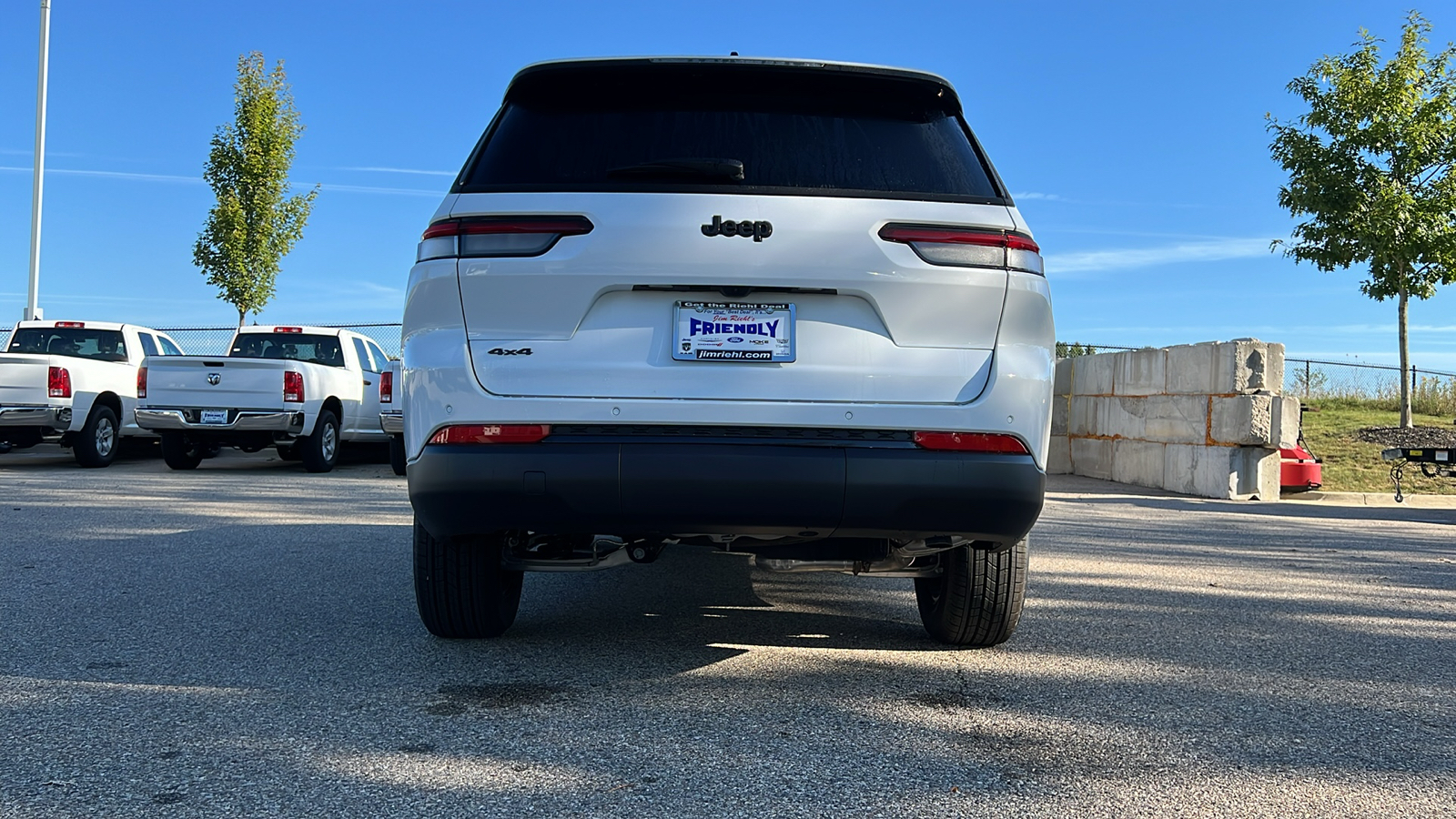 2024 Jeep Grand Cherokee L Altitude 14