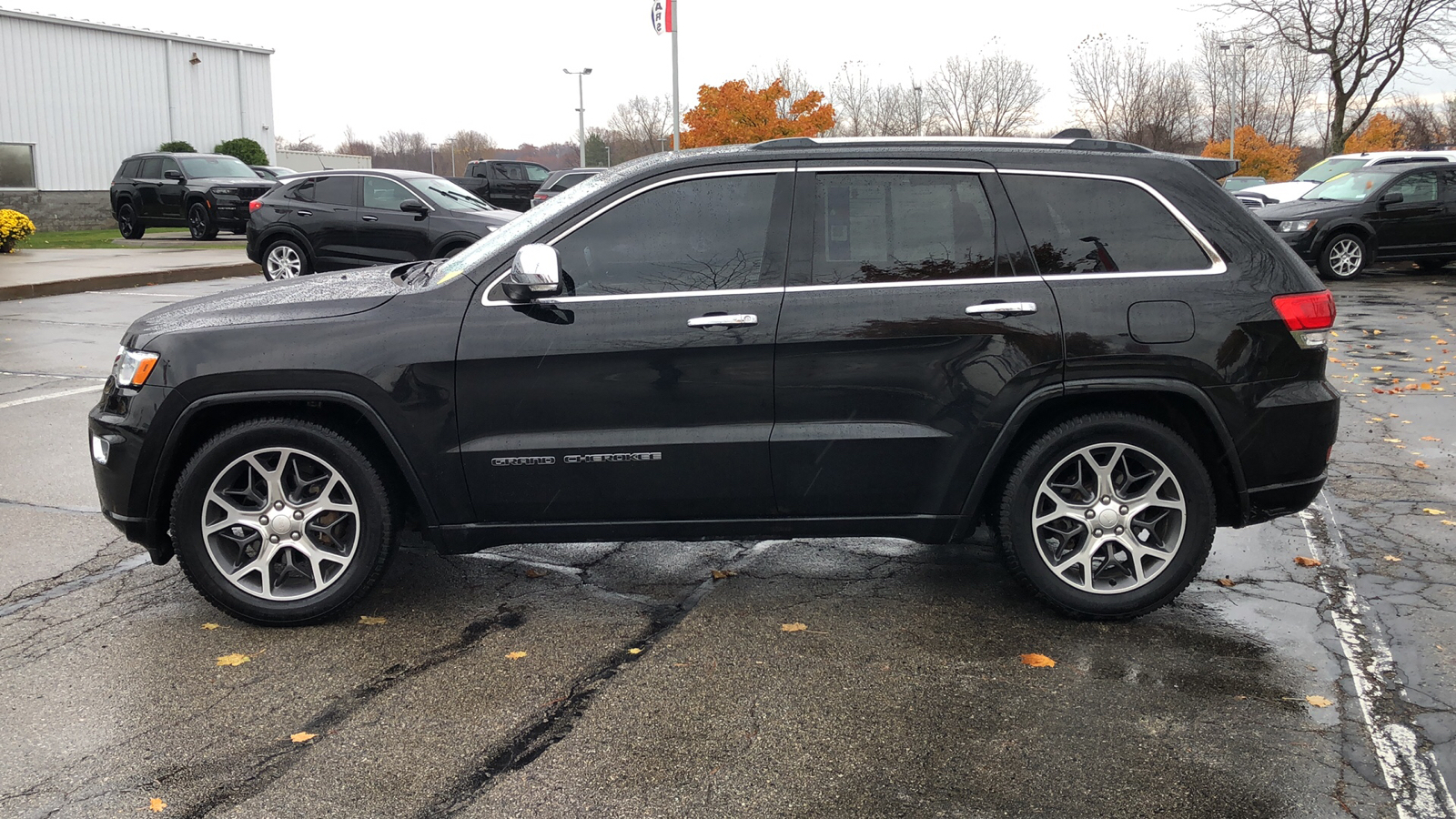 2019 Jeep Grand Cherokee Overland 3