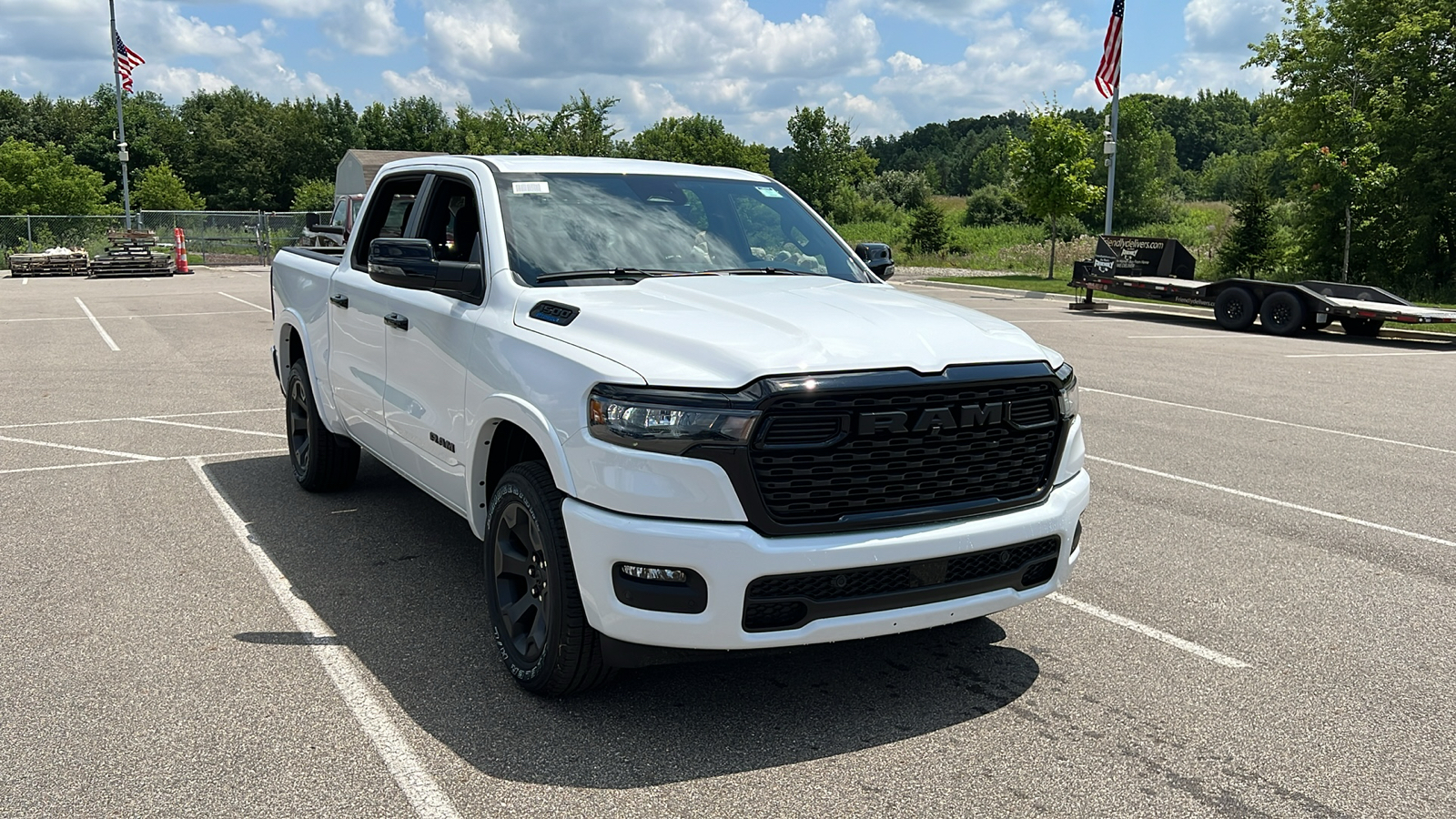 2025 Ram 1500 Big Horn/Lone Star 2