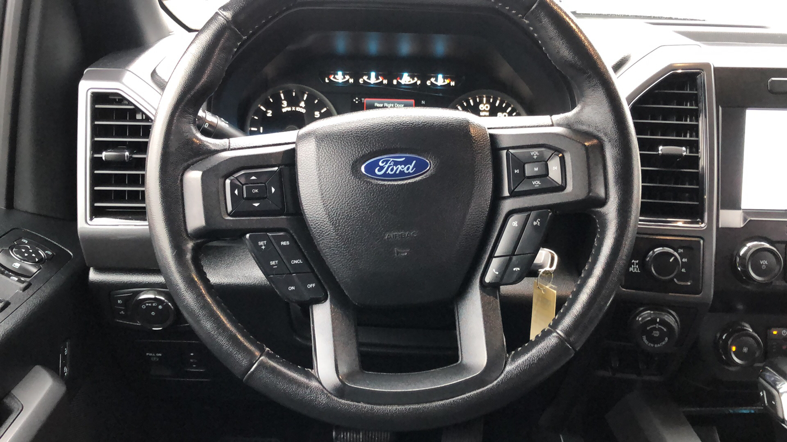 2020 Ford F-150 XLT 22