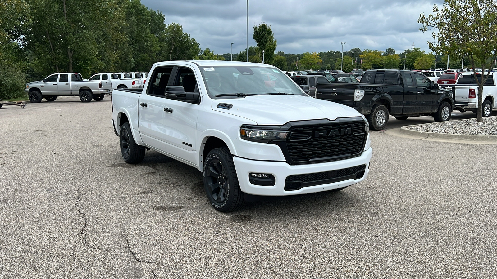 2025 Ram 1500 Big Horn/Lone Star 2