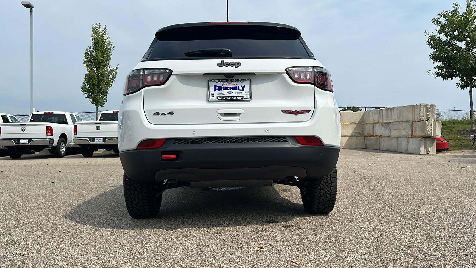 2025 Jeep Compass Trailhawk 14