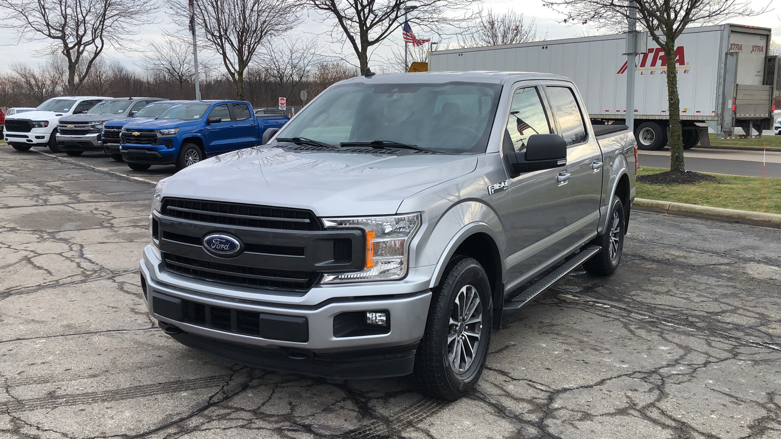 2020 Ford F-150 XLT 2