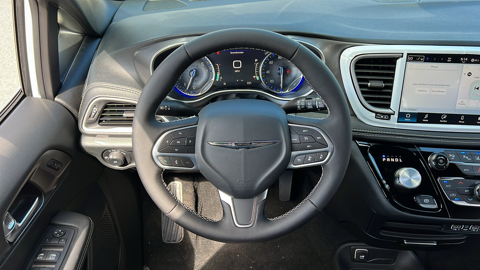 2025 Chrysler Pacifica  24