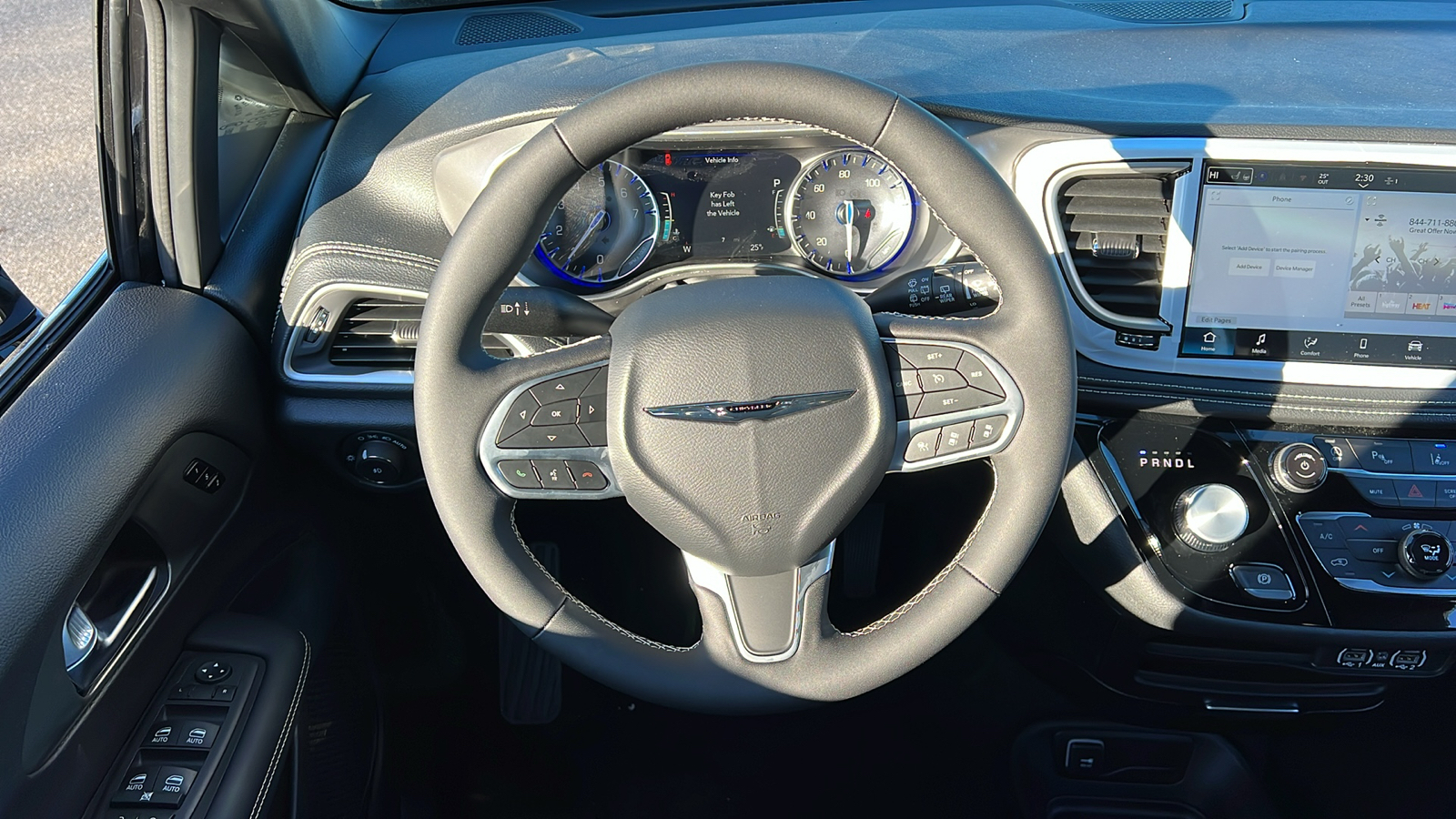 2025 Chrysler Pacifica  27