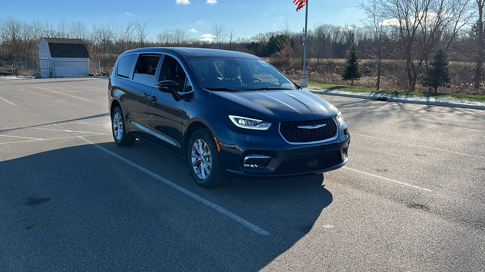 2025 Chrysler Pacifica  3