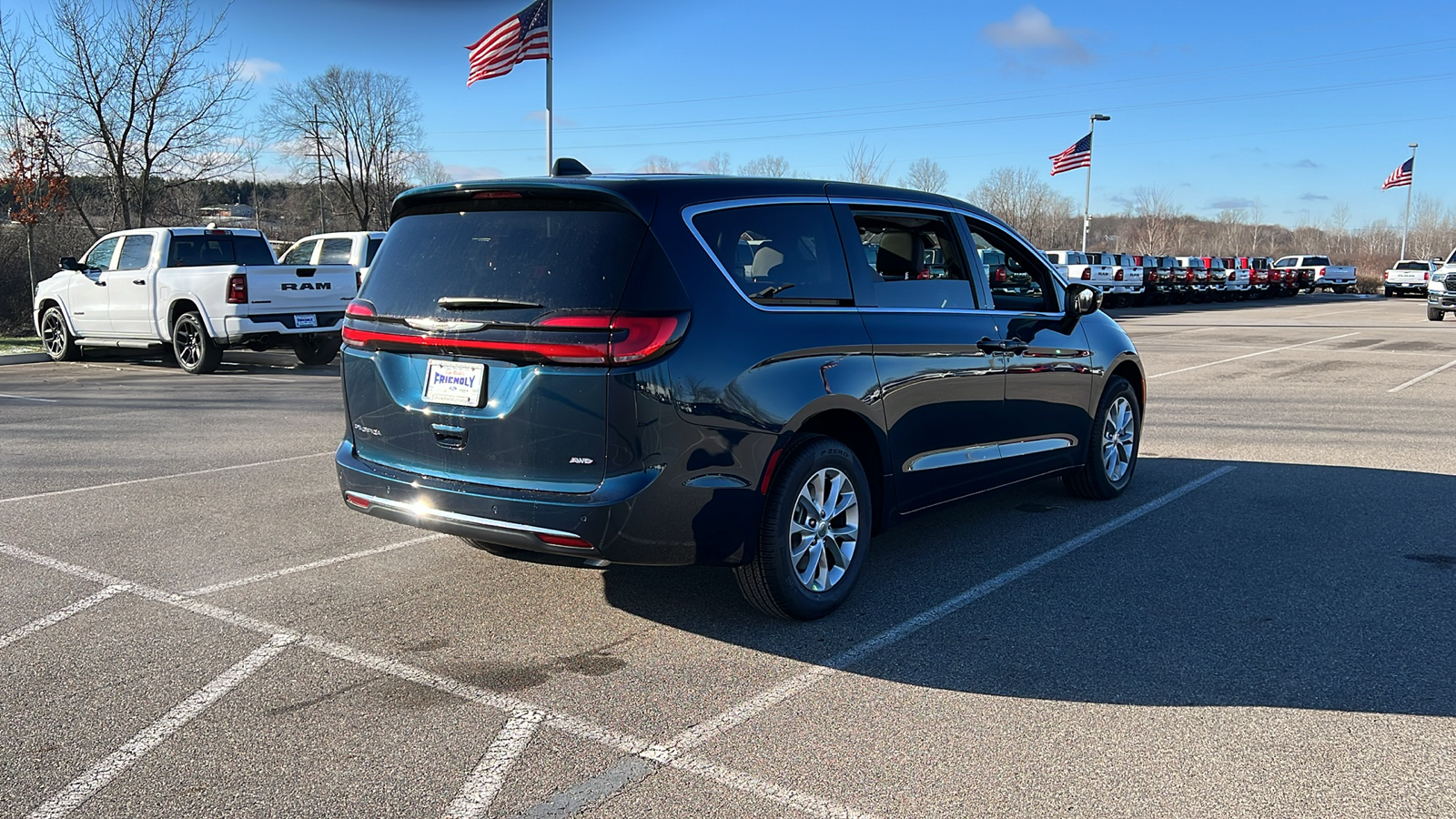 2025 Chrysler Pacifica  5