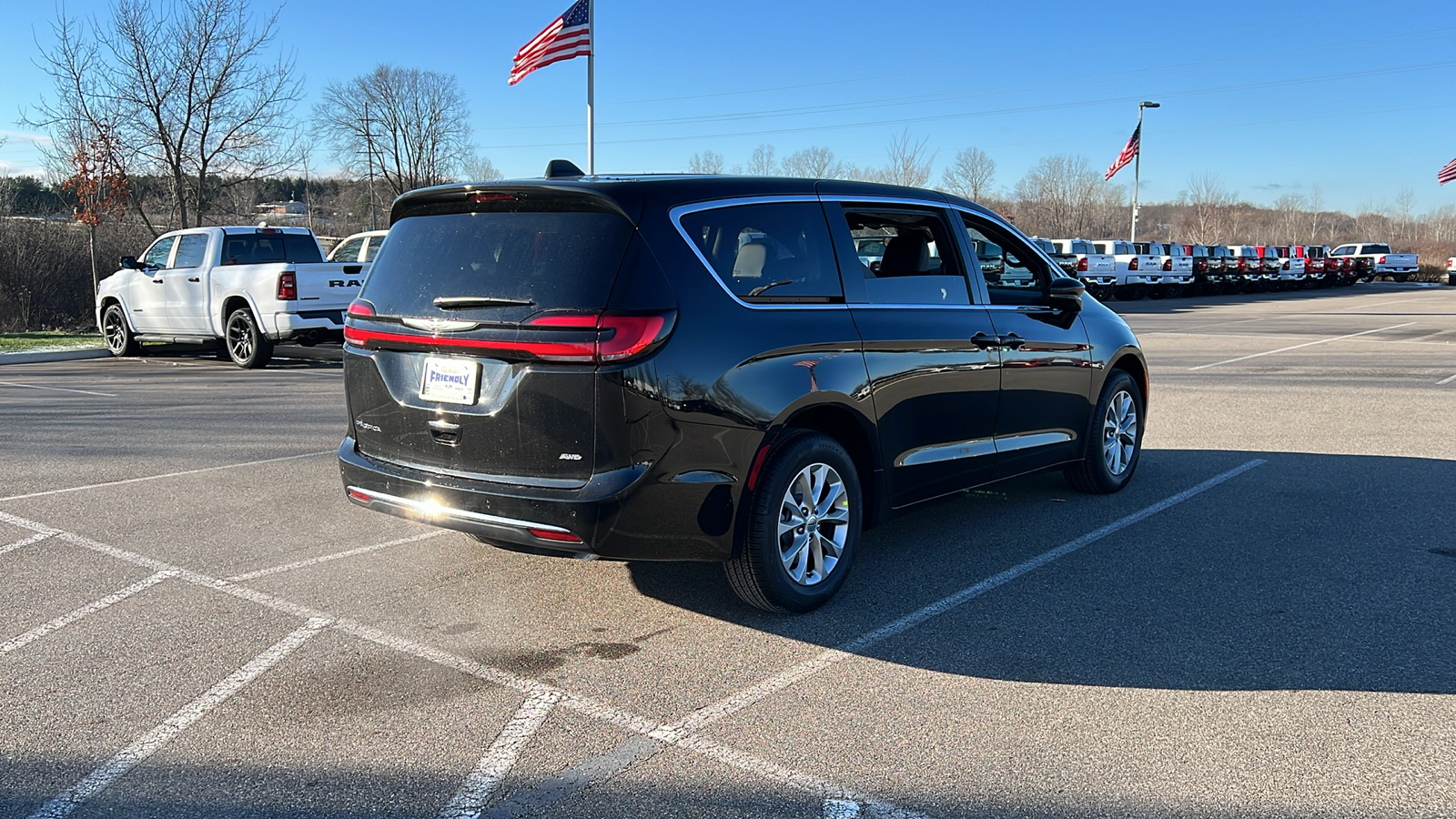 2025 Chrysler Pacifica  5