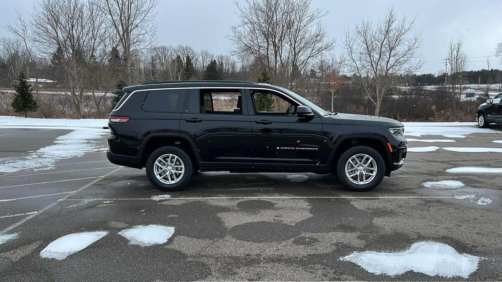 2025 Jeep Grand Cherokee L Laredo 3