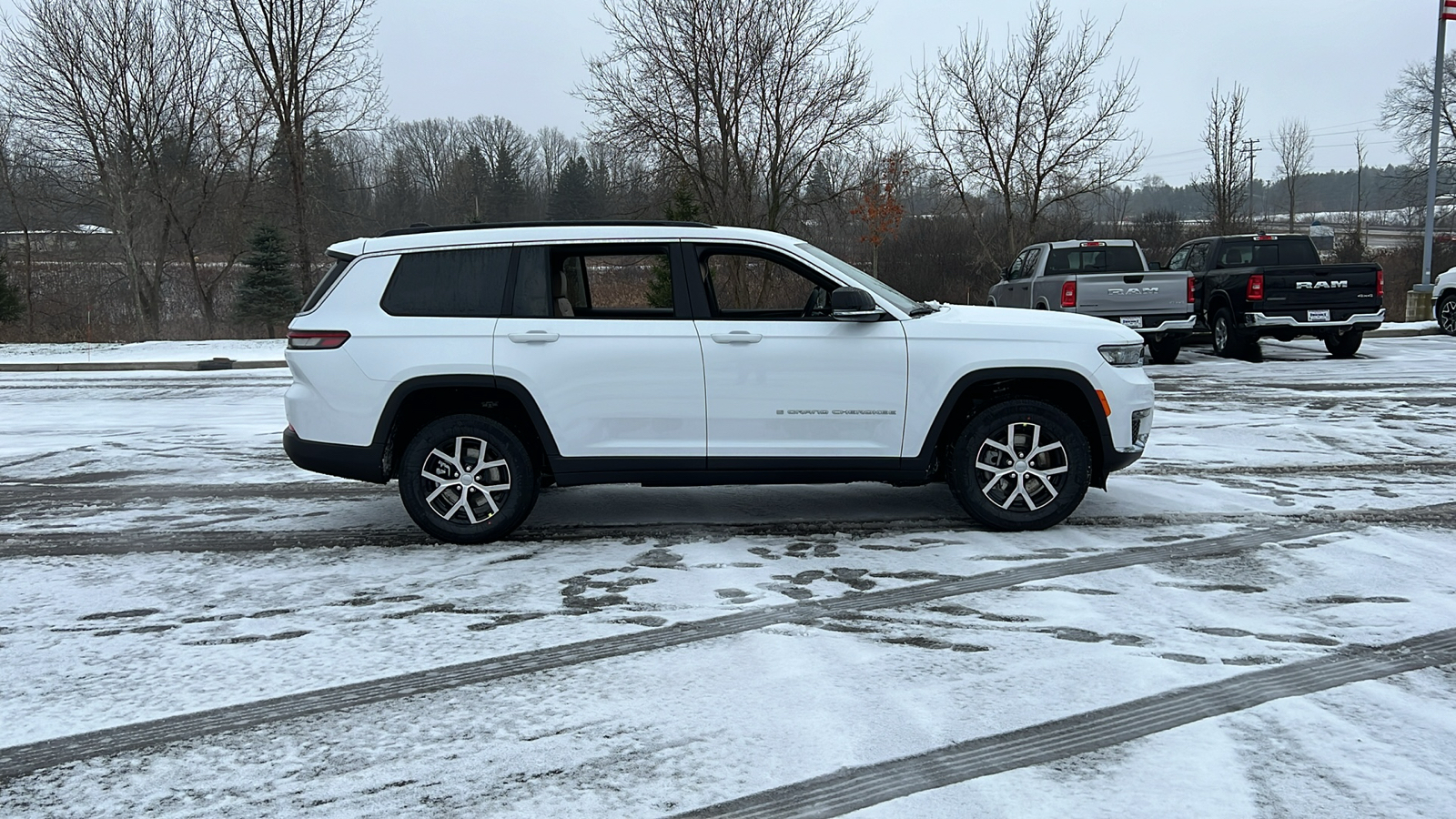 2025 Jeep Grand Cherokee L Limited 3